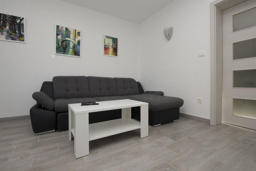 Apartment Jure Slatine Esterno foto